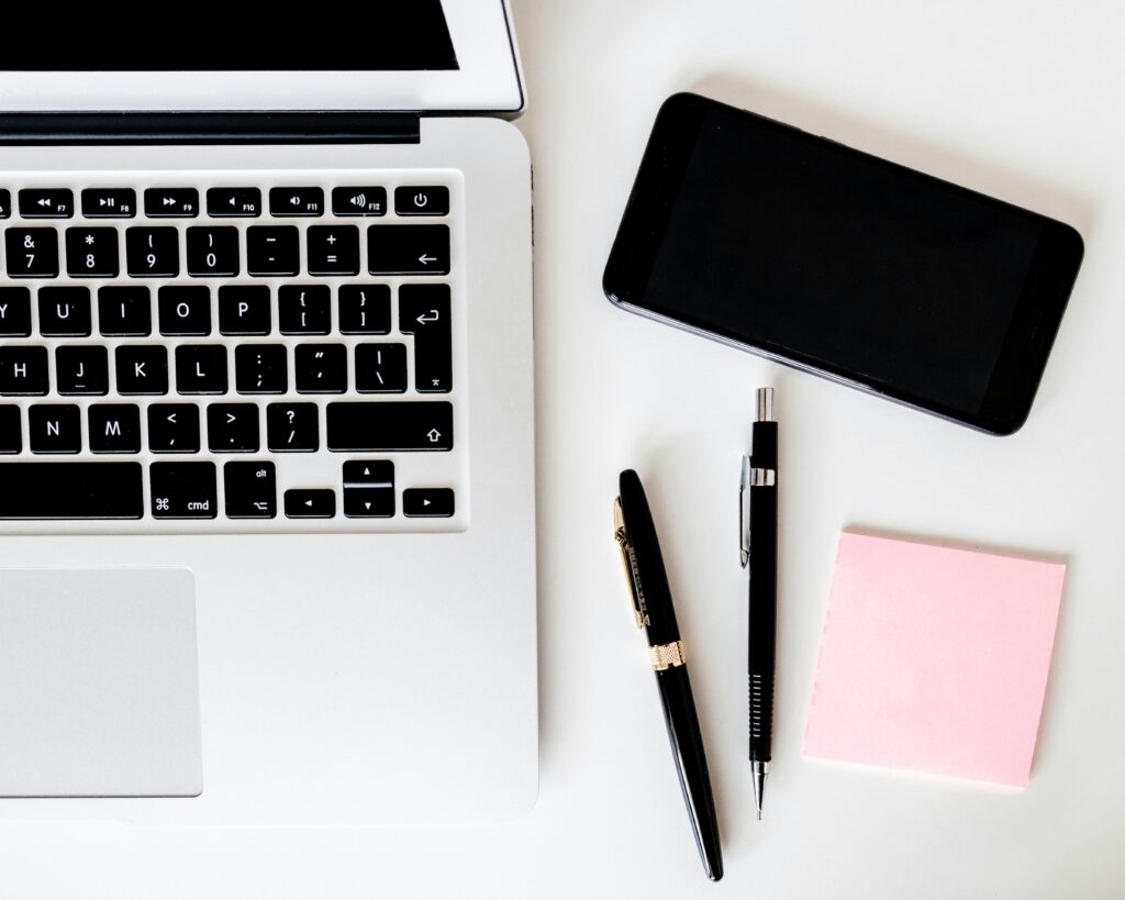 laptop,pen,telefoon